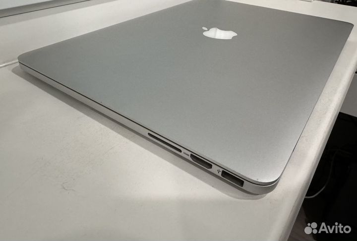 Apple MacBook Pro 15 дюймов топовая конфигурация