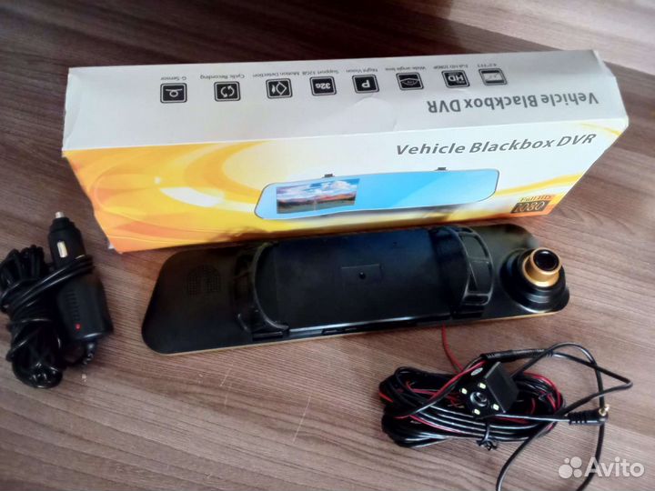 Видеорегистратор зеркало Mega L905