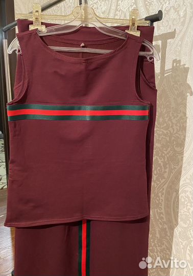 Костюм женский