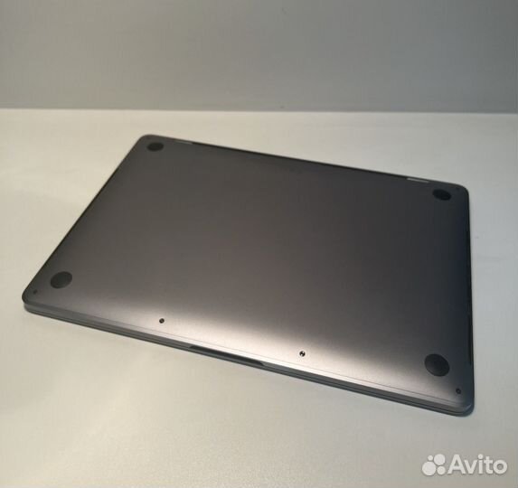 MacBook Pro 13 2018 512gb (1k+ отзывов)