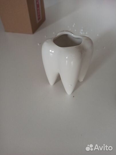 Керамический зуб подстаканник moma Design новый