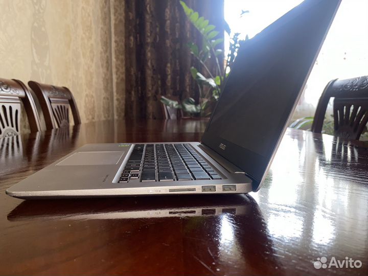 Asus ZenBook 3K IPS Core i7 SSD512g 940MX Металл