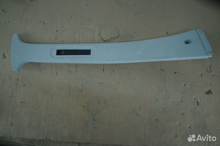 Накладка Центральной Стойки Правая LADA Priora