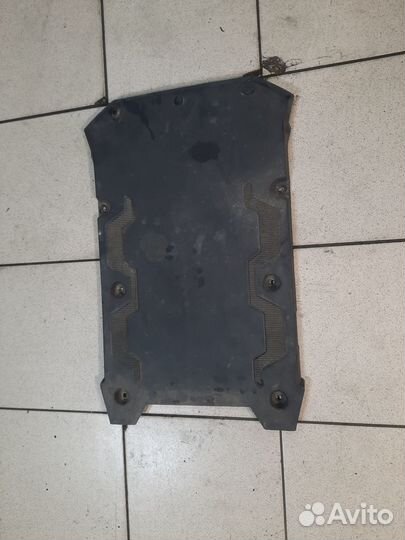 Крышка тоннеля BRP MXZ Renegade 1000