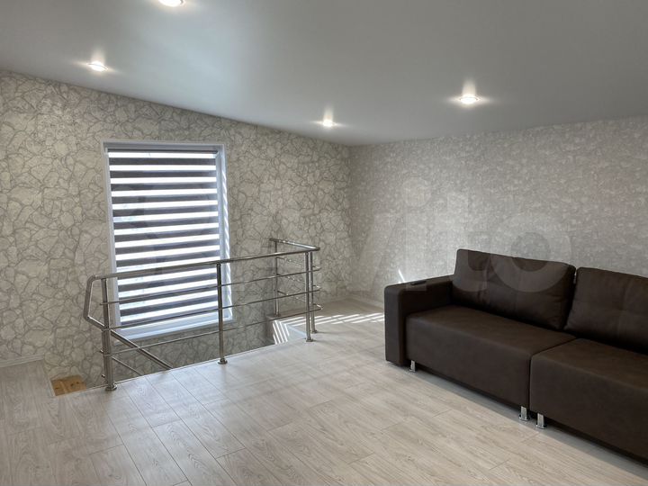 Коттедж 100 м² на участке 6 сот.