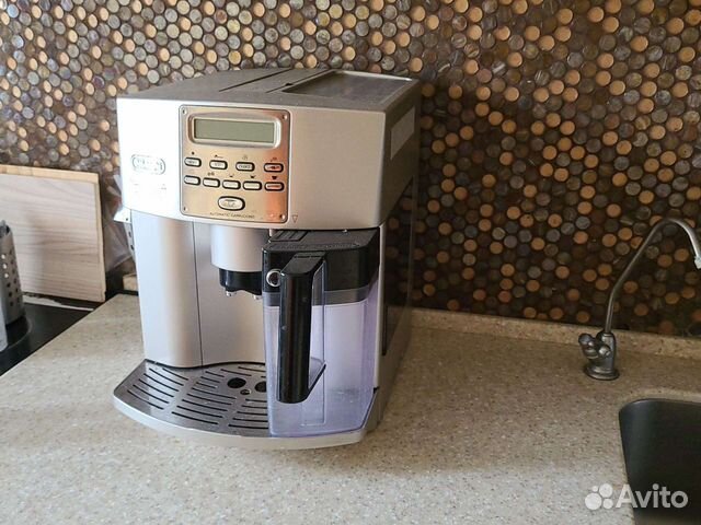 Автоматическая кофемашина delonghi esam 3500