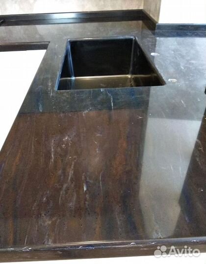 Столешница на кухню из искусственного камня