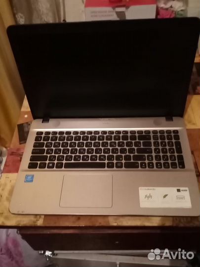 Ноутбук Asus D541N