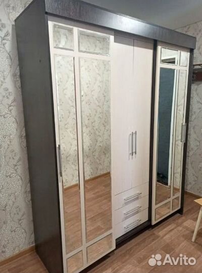 Шкаф