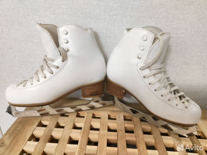 Коньки фигурные