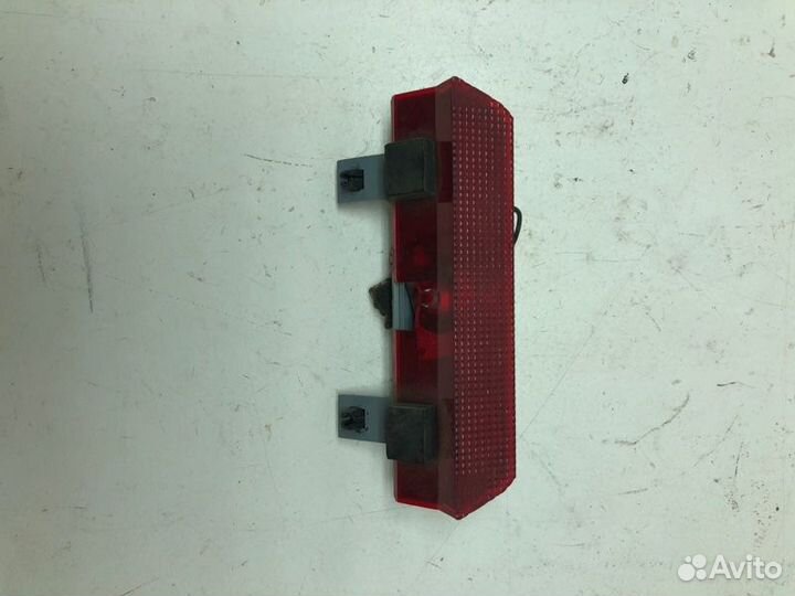 Фонарь задний стоп сигнал задний левый Toyota Rav4