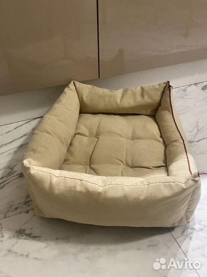 Лежанка для маленьких собак