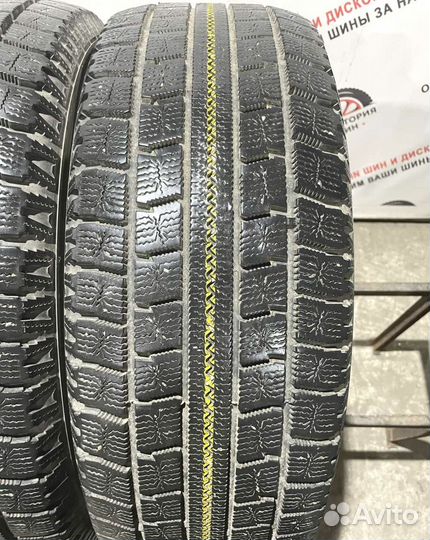 Bridgestone Blizzak LM-001 215/65 R17 98Q