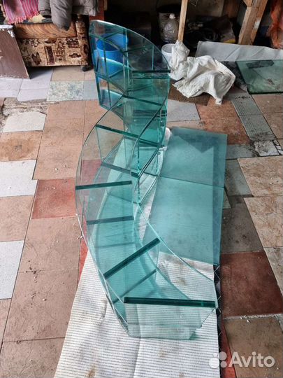 Стеклянные полки для дома