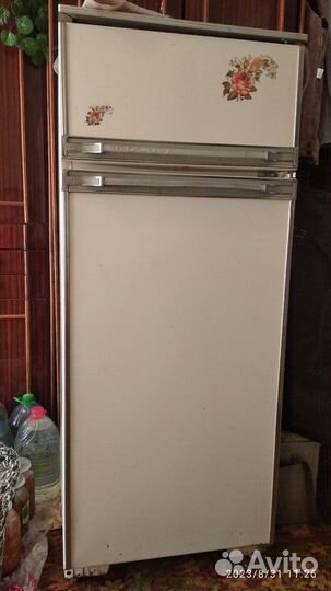 Холодильник бу ока