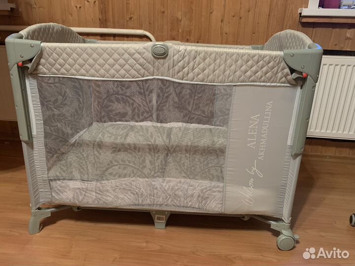 Манеж кровать happy baby с матрасом