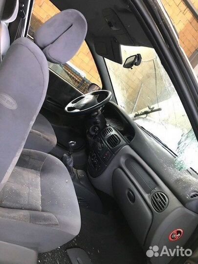 Разбор на запчасти Renault Megane 1996-2002
