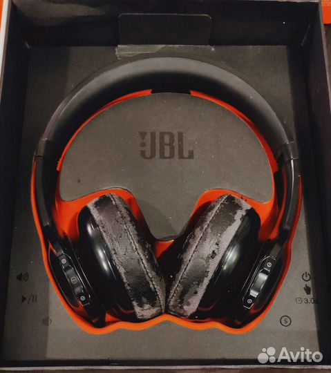 Беспроводные наушники JBL Everest 300