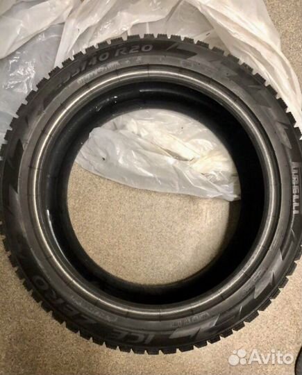 Pirelli Ice Zero 295/40 R20 110H