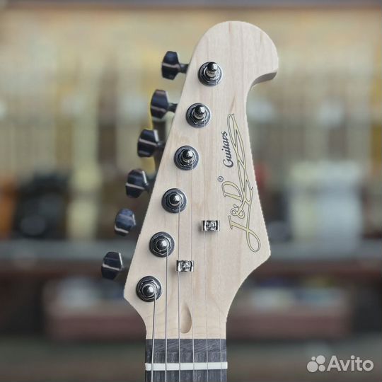 Электрогитара J&D Guitars ST-C Stratocaster SSS Re
