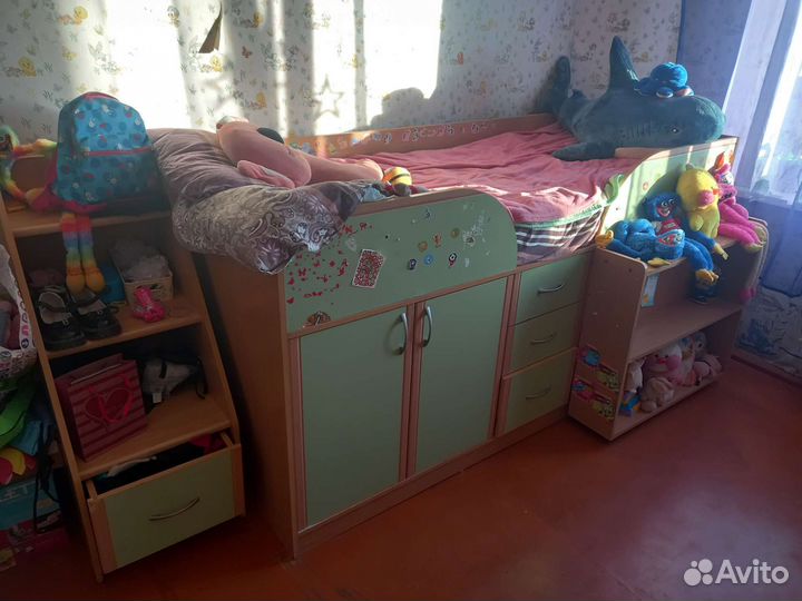 Кровать чердак со столом бу