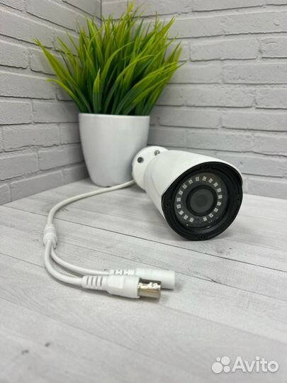 Уличная камера видеонаблюдения