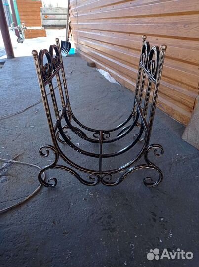 Дровница кованая