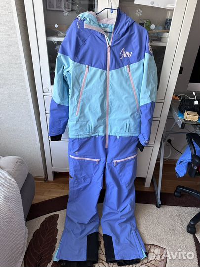 Комбинезон для сноуборда женский