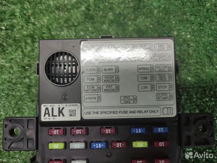 Блок предохранителей салонный Chevrolet Spark (M3