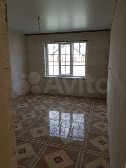 Дом 185 м² на участке 6 сот.