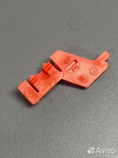 Фиксатор кабеля TR-E 40 07711 DKC