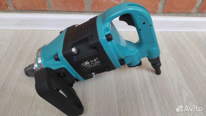 Гайковерт пневматический ударный грузовой 3800Нм