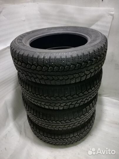 Maxxis MA-SLW Presa Spike 235/65 R17