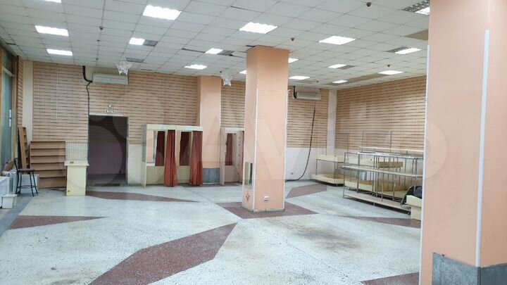 Торговое помещение 482 м²