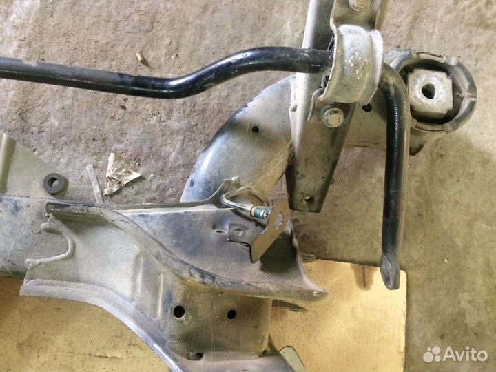 Задняя балка