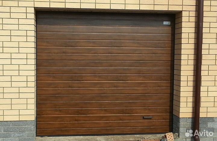 Секционные ворота для гаража alutech 2500х2300 мм