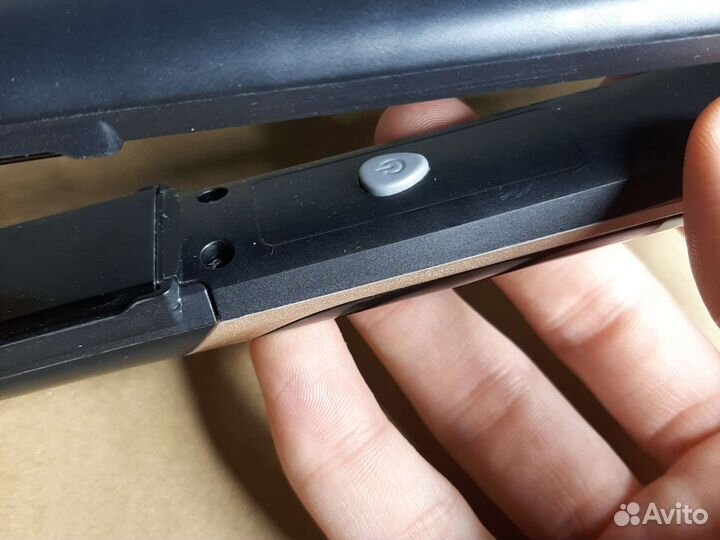 Профессиональный выпрямитель для волос