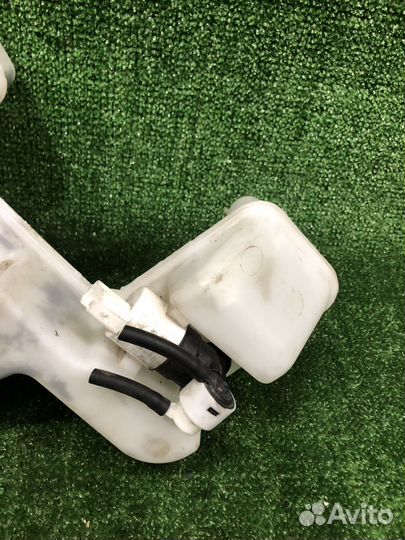 Бачок омывателя Peugeot 308