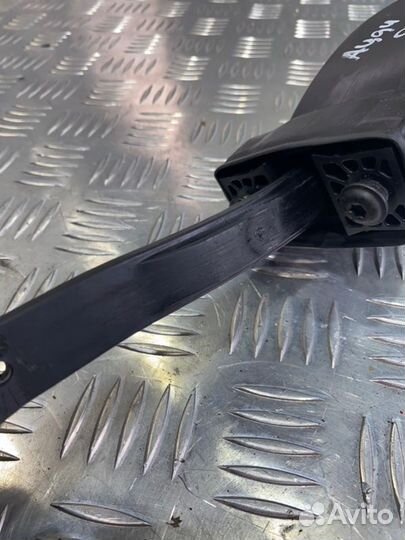 Ограничитель двери передний левый Audi Q7 4M cvmd