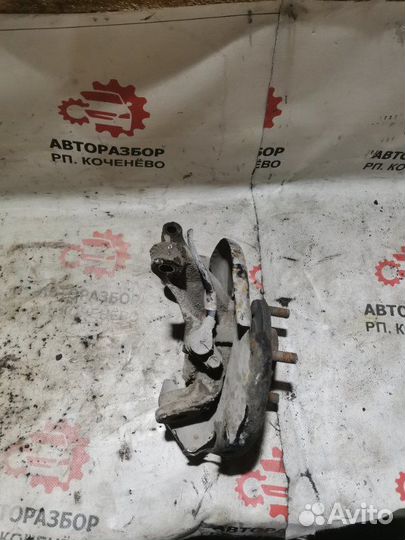 Ступица передняя левая Nissan Pulsar FN15562098