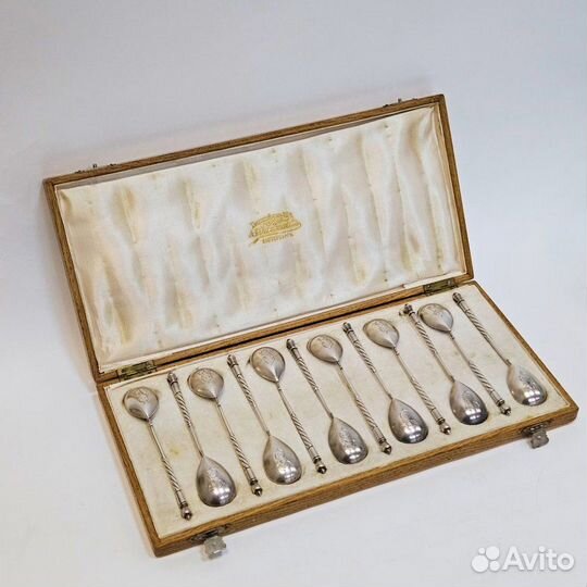 Набор старинных серебряных ложек для чая, в антикв