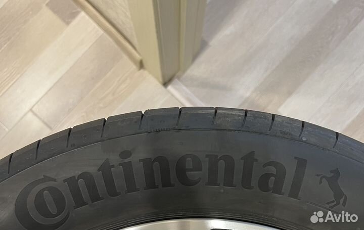 Continental PremiumContact 6 215/55 R17 94V