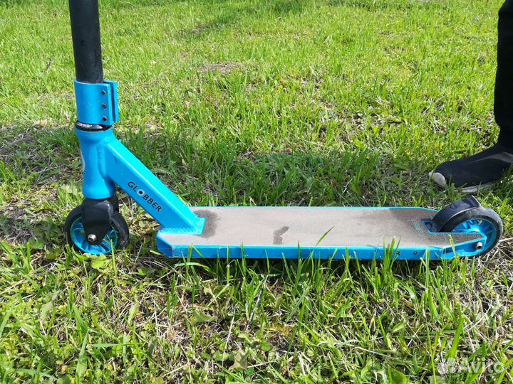 Трюковой самокат Glober