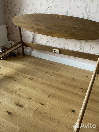 Деревянная кровать 160