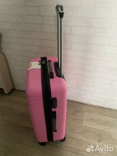 Чемодан на колесах