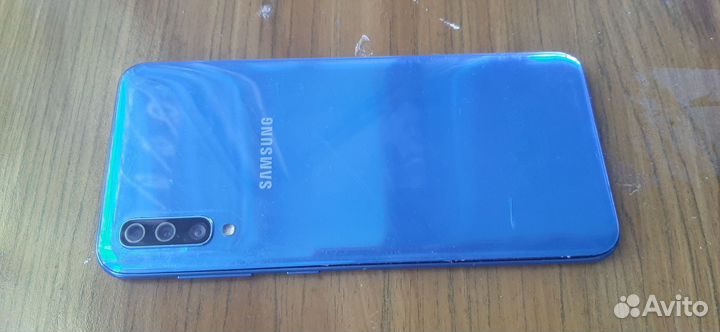 Samsung Galaxy A50, 6/64 ГБ