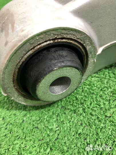 Рычаг подвески нижний задний левый Mercedes-Benz