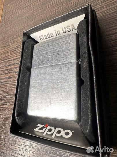 Зажигалка zippo бензиновая, сделано в США. Немног