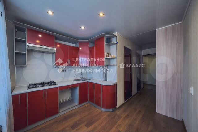 2-к. квартира, 53 м², 3/3 эт.