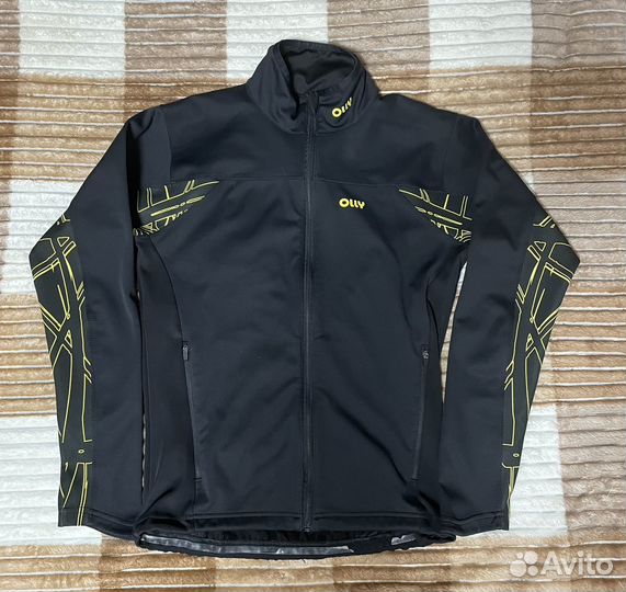 Лыжный разминочный костюм olly